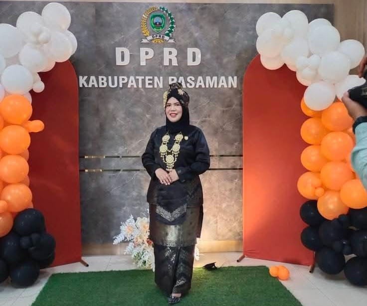 Anggota DPRD Yunelda Asra